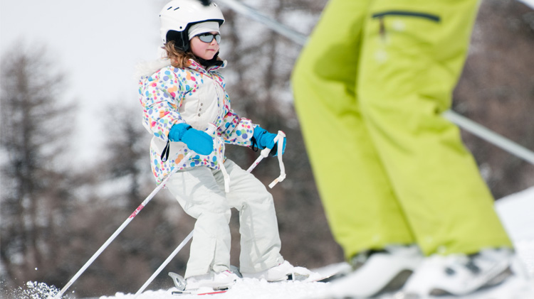 youth skiing