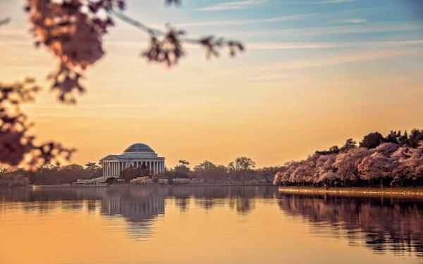 Jefferson Memorial at sunset